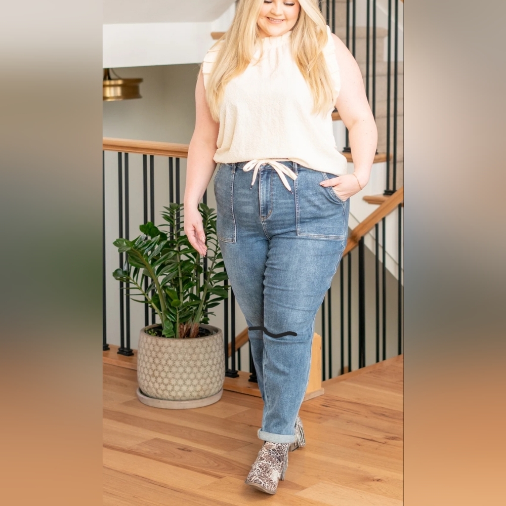 Never worn Judy Blue Drawstring Jogger Cuff Jeans.